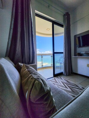Elite Apartment | Living area | TV - Sol Nascente (Salvador)