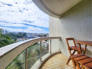 컴포트 아파트 | 야외 식당