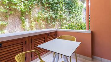 Basic-værelse - terrasse | Terrasse/gårdhave