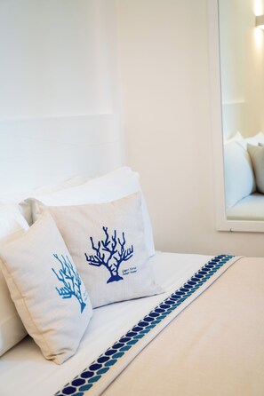 Comfort Room, Patio, Courtyard View