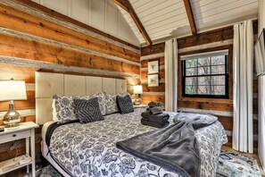 3 bedrooms, desk, iron/ironing board, WiFi