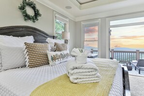 6 室のベッドルーム、アイロン / アイロン台、WiFi、ベッドシーツ