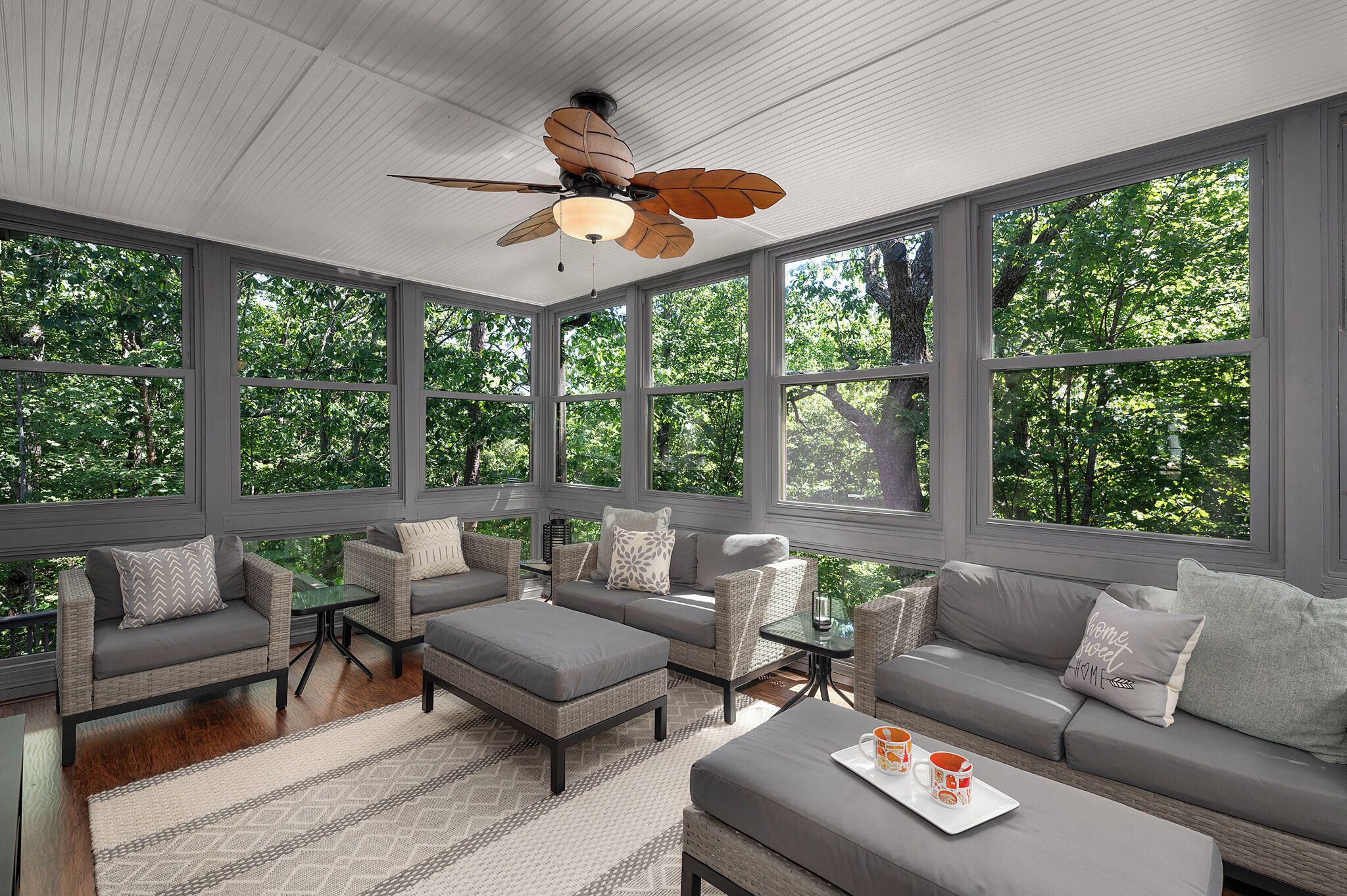 TV connectée, table de tennis de table