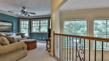 TV connectée, cheminée