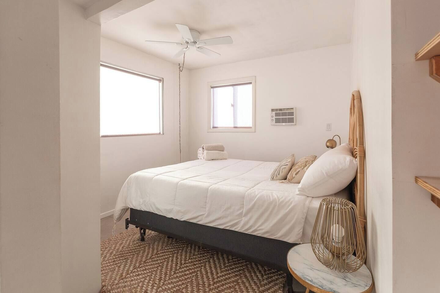 1 室のベッドルーム、アイロン / アイロン台、WiFi (無料)、ベッドシーツ