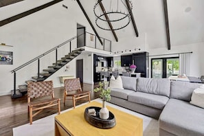 Smart TV, fireplace, offices