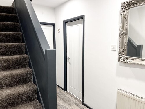 Vrbo won’t remove this listing. Do not book. 