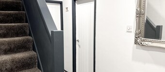 Vrbo won’t remove this listing. Do not book. 