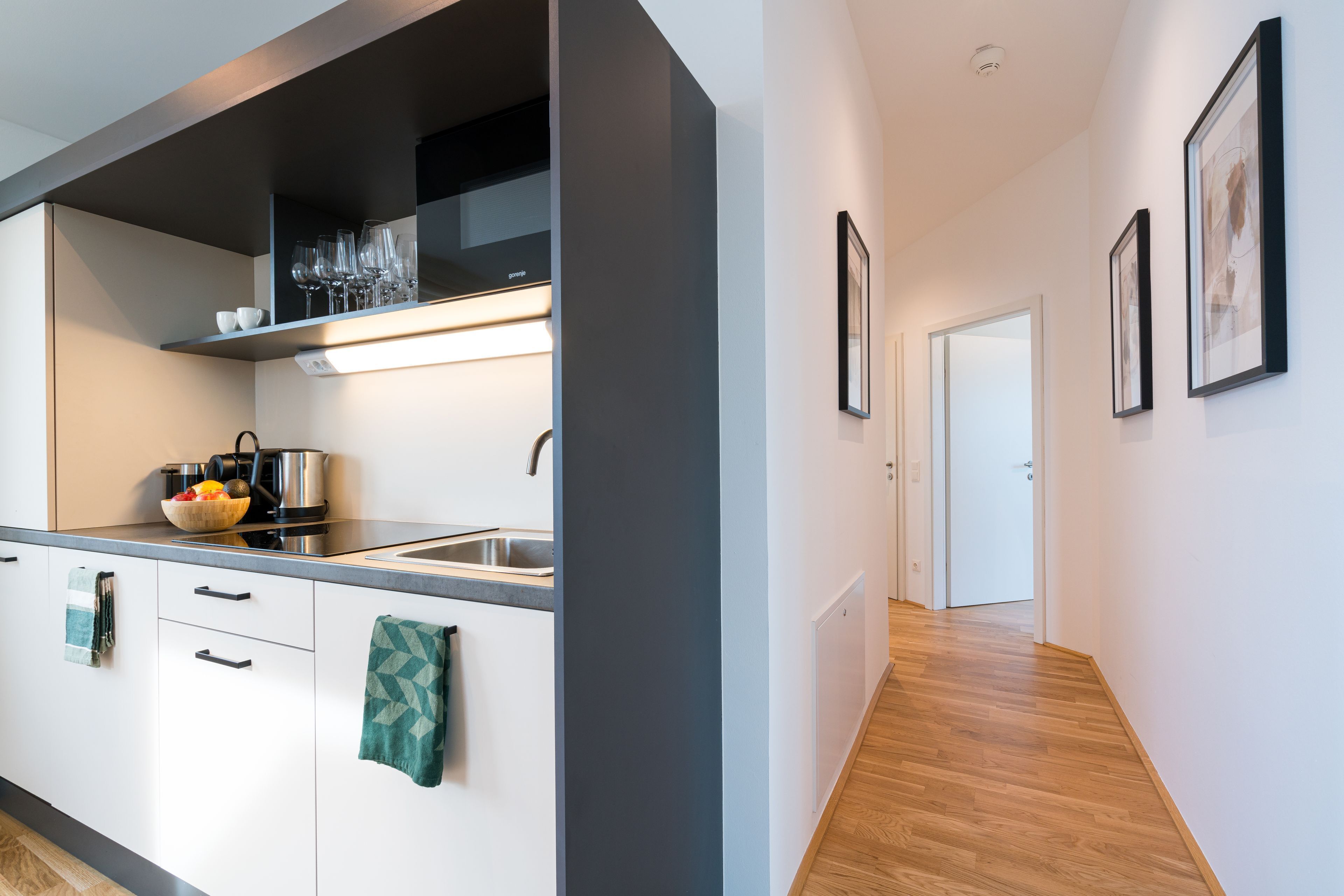 Refrigerador, microondas, parrilla de estufa y lavavajillas 