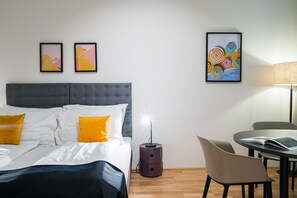 Iron/ironing board, free WiFi, bed sheets