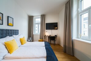 Iron/ironing board, free WiFi, bed sheets