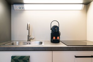 Fridge, microwave, stovetop, dishwasher - Vienna Residence, Prater - Exhibition Center #6468 (Vienna)