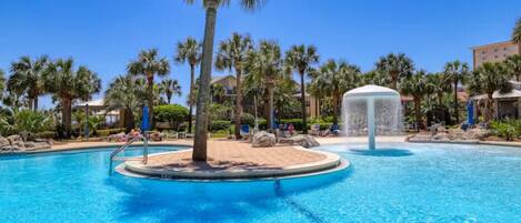 Lämmitetty uima-allas