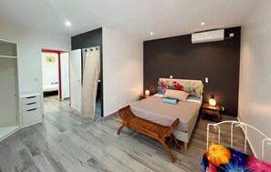 4 bedrooms, iron/ironing board, free WiFi, bed sheets