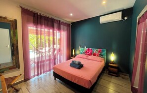 4 bedrooms, iron/ironing board, free WiFi, bed sheets