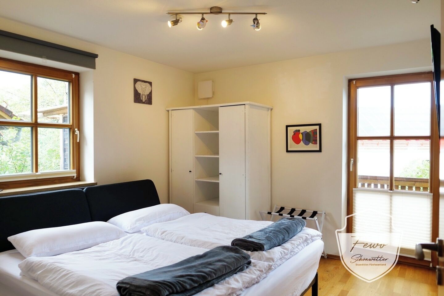 3 Schlafzimmer, Reisekinderbett, Internetzugang, Bettwäsche
