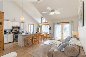 スマートテレビ、DVD プレーヤー、ステレオ