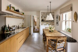 House | 3 bedrooms, Internet - Enchanting Garden Getaway (London)