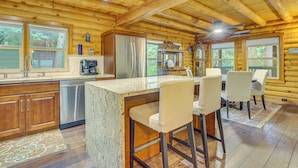 Unclassified image, 5 of 34, button - Cabin ~ 1 Mi to Lake Gregory & Hiking! (Crestline)