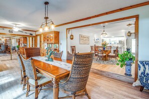 Dining - Home on Lake Hutchinson w/ Dock! (Keystone Heights)