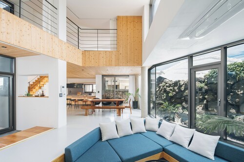 ilsanghosa A+B : Architect’s Luxury Beach House