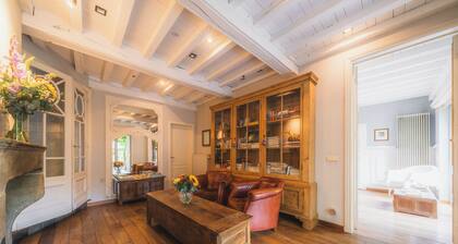 Number 11 Exclusive Guesthouse