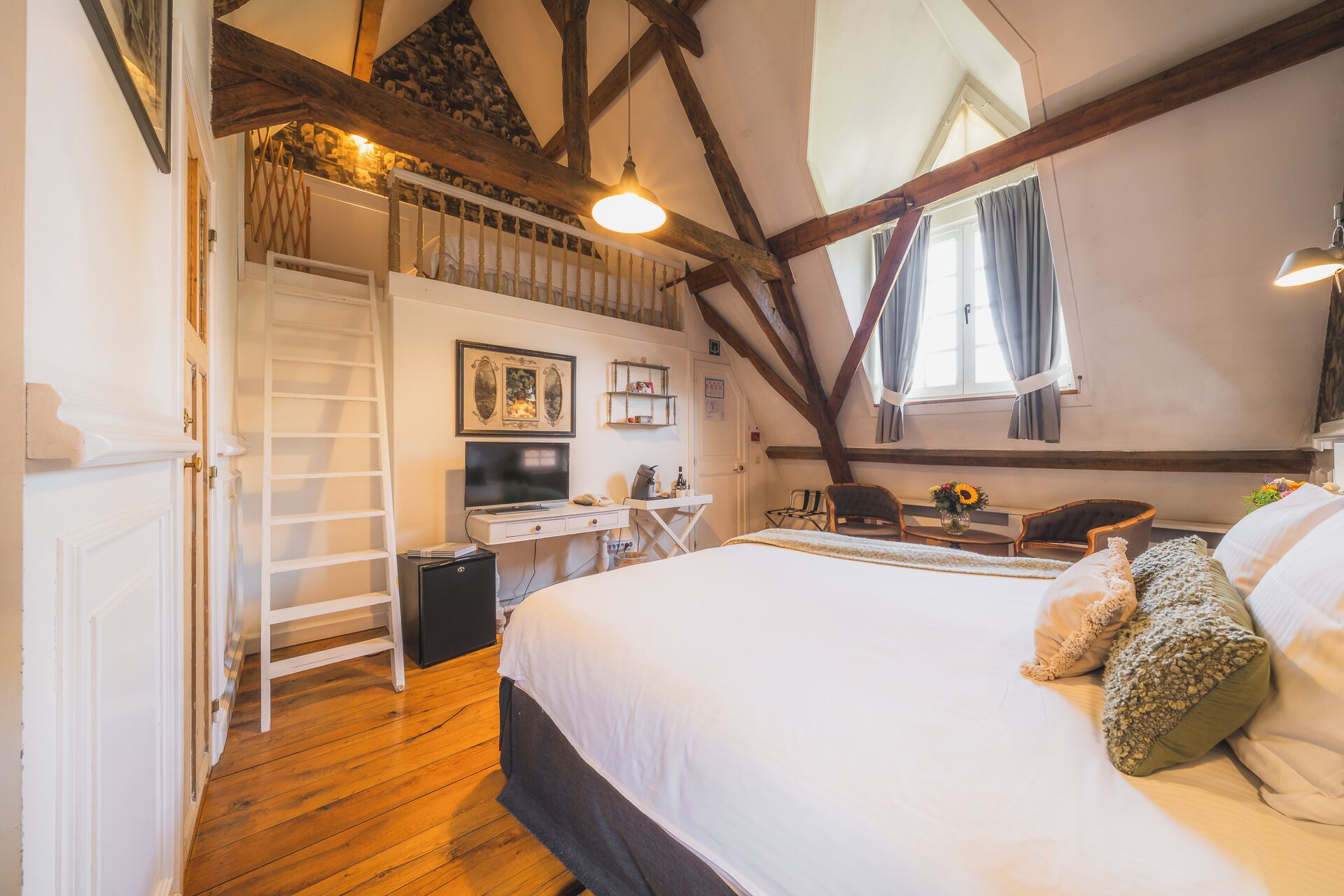 Deluxe Triple Room, Patio, Garden View | Egyptian cotton sheets, premium bedding, individually decorated