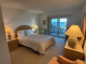 3 soverom, strykejern/-brett, wi-fi og sengetøy