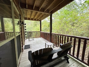 Terrace/patio - Modern 2 Bedroom 2 Bath sleeps 8 located in Black Bear Ridge Resort Pool Access (Sevierville)