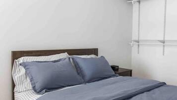 1 dormitorio, tabla de planchar con plancha, cuna de viaje y wifi gratis