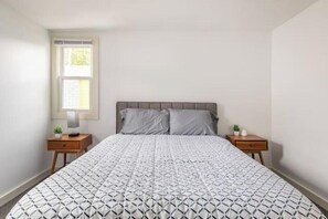 1 Schlafzimmer, Bügeleisen/Bügelbrett, Bettwäsche