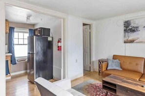 Smart TV - BTV Metro Apartment: 2nd floor, parking (Burlington)