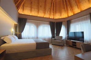 Deluxe Studio Suite