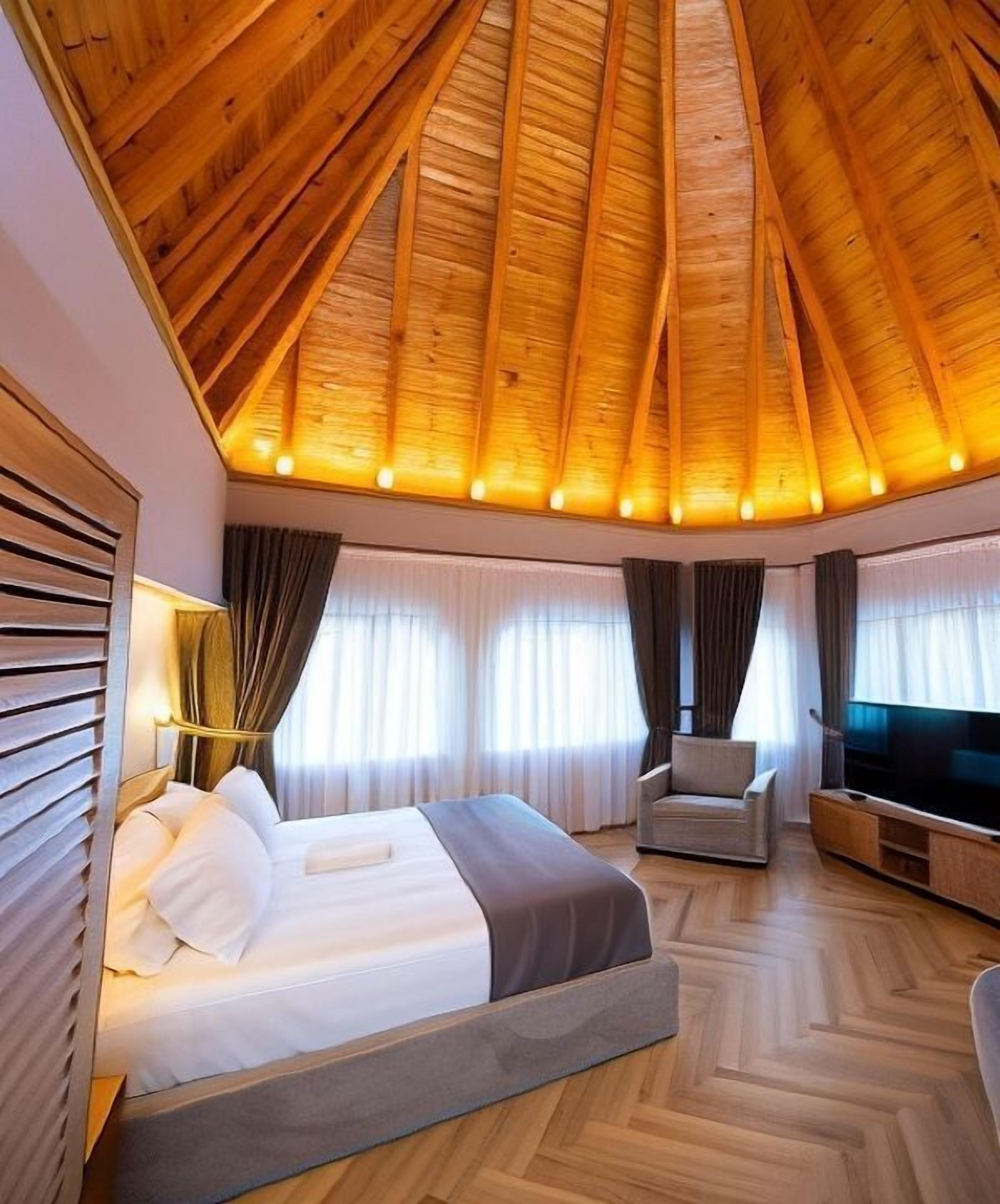 Minibar, kostenloses WLAN, Bettwäsche