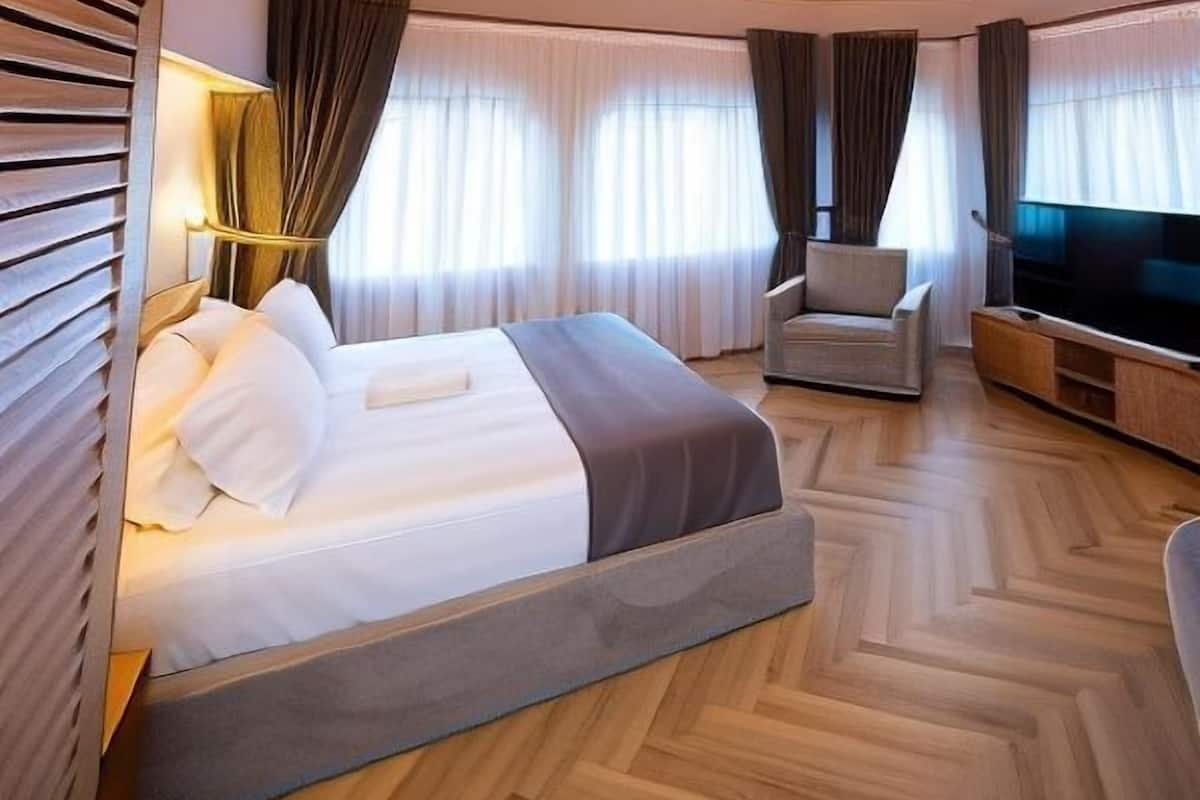 Minibar, Wi-Fi gratis, dan seprai linen