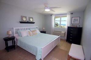 2 chambres, fer et planche à repasser, lit de bébé portatif, Wi-Fi