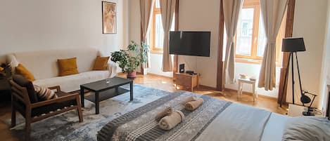 1 soverom, skrivebord, strykejern/-brett og wi-fi