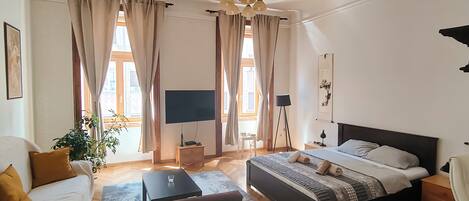 1 bedroom, desk, iron/ironing board, WiFi