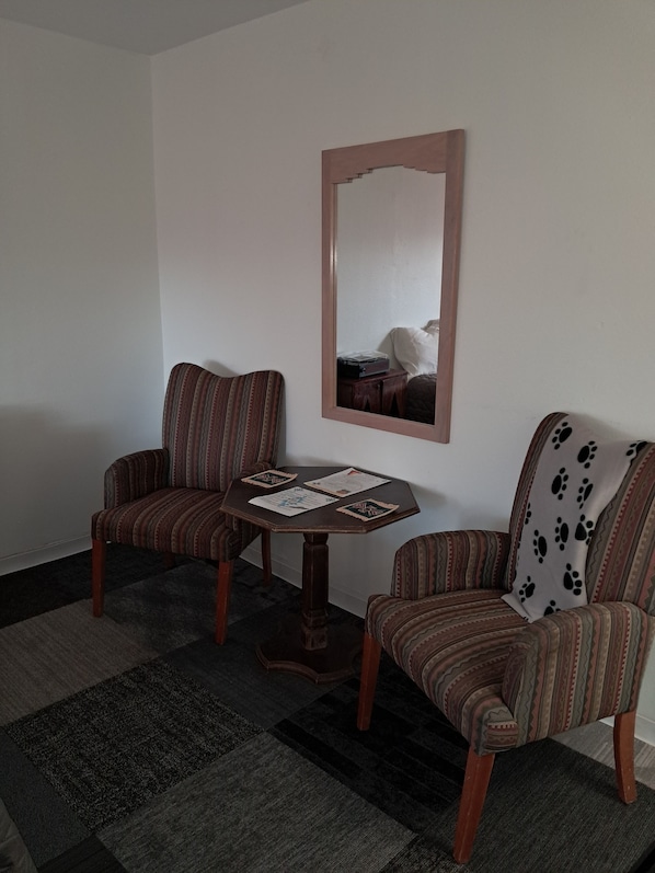 Standaard tweepersoonskamer | Dineren op de kamer