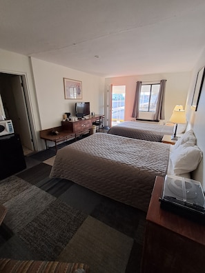 Standaard tweepersoonskamer | Verduisterende gordijnen, gratis wifi, beddengoed