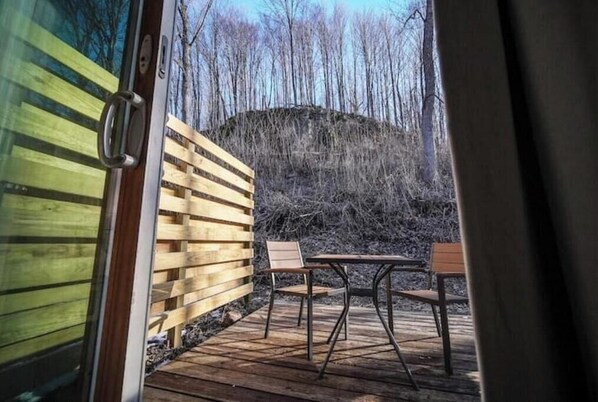 屋外ダイニングエリア