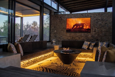 Living area. Umoya Safari Lodge