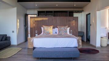 1 bedroom, in-room safe, desk, laptop workspace