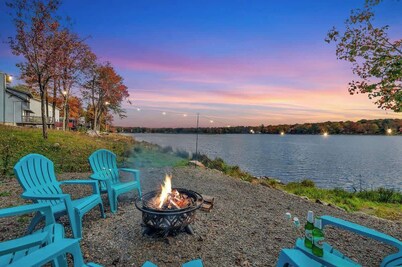 Lakefront, Hot Tub, Kayaks, Firepit, Pool Table