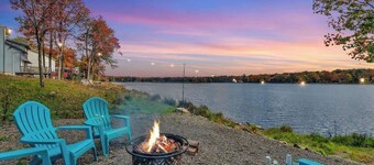 Lakefront, Hot Tub, Kayaks, Firepit, Pool Table