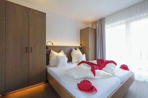 1 habitación, escritorio, wifi y ropa de cama