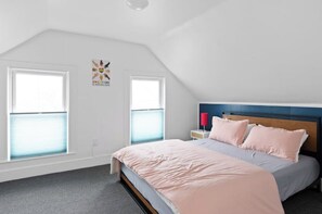 2 bedrooms, desk, iron/ironing board, travel crib