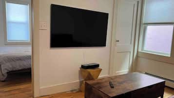 2 habitaciones, tabla de planchar con plancha, wifi y ropa de cama