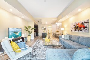 Smart TV, video games - WK DEAL! At F1rst Class Condo, Miami, Florida 3-bed 4-bath in vibrant Doral. (Doral)