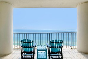 Property grounds - HANDICAP UNIT - Beach Front 20TH Floor ! 50 ft Balcony K/K/K/TW TW/Sofa Sleeper (Gulf Shores)